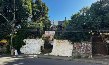 Terreno de 326m², com 02 casas de Madeira em excelentes condições, Passo d&amp;#39;areia