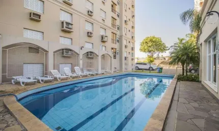 Apartamento com sacada e churrasqueira, 52m² privativos, 2 dormitórios e 1 vaga de garagem escriturada, na lindolfo henke - bairro sarandi