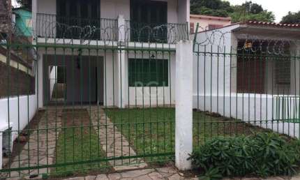 Casa para Venda - 124m², 3 dormitórios, 2 vagas - Glória