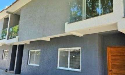 Casa Condominio em Porto Alegre, no bairro Nonoai, com 2 dormitório(s), e 2 banheiros, à venda.