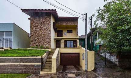 Casa com 3 quartos à venda na Rua Bispo Sardinha, --, Vila Ipiranga, Porto Alegre