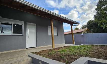 Casa com 3 quartos à venda na Rua Victor Issler, --, Espírito Santo, Porto Alegre