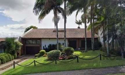 Casa em Porto Alegre, no bairro Vila Assunção, com 3 dormitório(s), à venda.