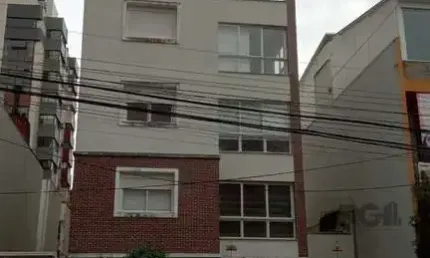 Apartamento com terraço, localizado num dos mais sofisticados bairros de porto alegre, bairro rio branco. apartamento totalmente mobiliado.