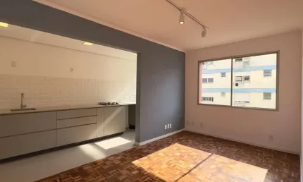 APARTAMENTO 1 DORMITÓRIO, TOTALMENTE REFORMADO, DE 44M² NO CENTRO HISTÓRICO
