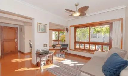 Apartamento 3 dormitórios, 127 m², 2 vagas – reformado e bem localizado