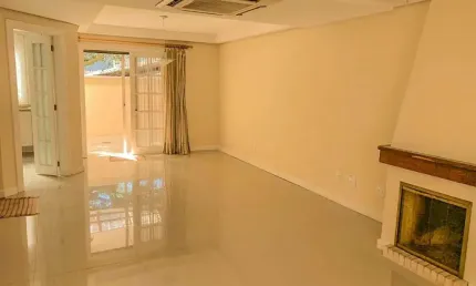 Casa em condomínio fechado com 3 quartos à venda na Rua Licínio Cardoso, --, Chácara das Pedras, Porto Alegre