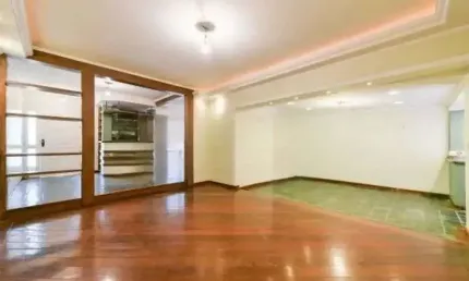 Casa térrea com piscina, jardim e 3 dormitórios Jardim Botanico
