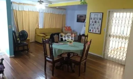Casa com 3 quartos à venda na Rua São Mateus, --, Jardim do Salso, Porto Alegre