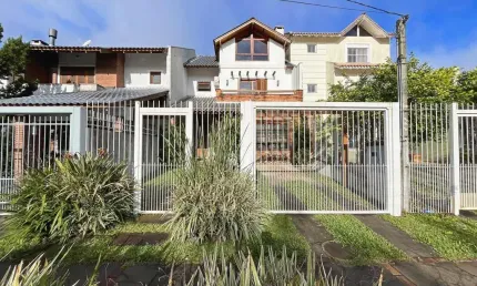Oásis de Sofisticação e Conforto: Residência no Prestigiado Lagos de Nova Ipanema.