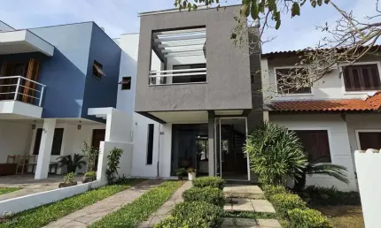 Casa com 3 quartos à venda na Rua Alexandre de Gusmão, --, Hípica, Porto Alegre