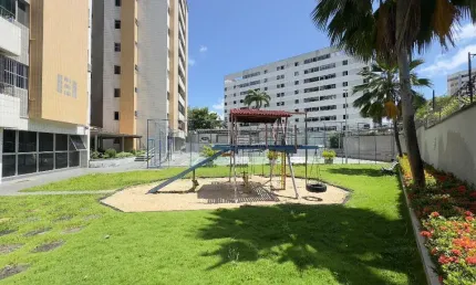 Excelente apartamento com três quartos no bairro de Fátima