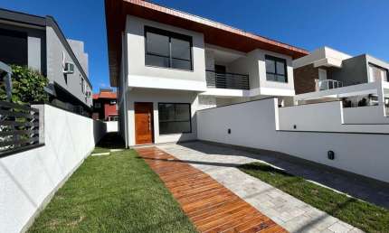 Casa para Venda em Florianópolis, Campeche, 3 dormitórios, 1 suíte, 3 banheiros, 2 vagas