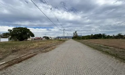 Terreno à venda na Rua do Sol, 100, Carianos, Florianópolis