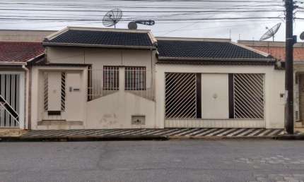 Casa com 4 quartos à venda na Rua João Nunes de Oliveira Júnior, 205, Foch I, Pouso Alegre