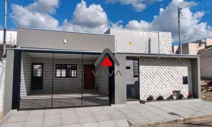 Casa com 3 quartos à venda na Rua Luiz Scodeler, 45, Residencial Morumbi II, Pouso Alegre