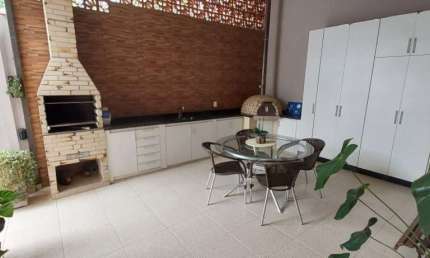 Casa com 4 quartos à venda na Rua João Nunes de Oliveira Júnior, 60, Foch I, Pouso Alegre