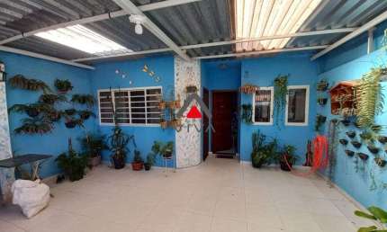 Casa com 3 quartos à venda na Rua Londrina, 265, Jardim Canadá, Pouso Alegre