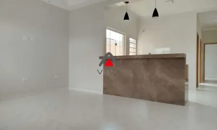 Linda casa nova no Parque Real de 2 quartos com suíte!
