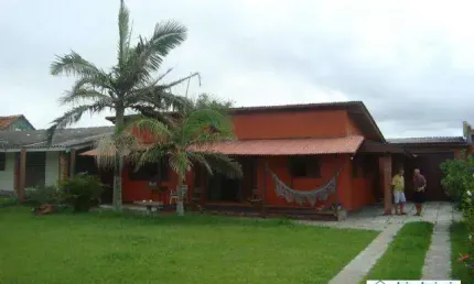 Casa com 3 dormitórios à venda por R$ 185.000,00 - Centro - Balneário Pinhal/RS