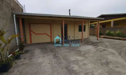 Casa com 2 dormitórios à venda por R$ 150.000,00 - Centro - Balneário Pinhal/RS