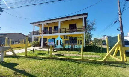 Sobrado residencial com + 2 apartamentos à venda, Centro, Balneário Pinhal.