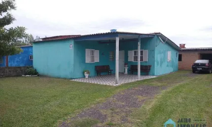 Casa com 2 dormitórios à venda por R$ 150.000,00 - Centro - Balneário Pinhal/RS