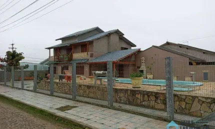 OPORTUNIDADE | INVESTIMENTO | AMPLA CASA DE ESQUINA