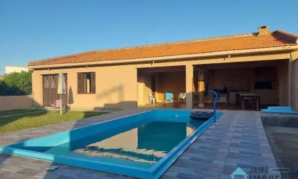 Casa com 3 dormitórios no coração de pinhal à venda por R$ 370.000 - Centro - Balneário Pinhal/RS
