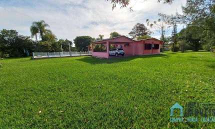 LINDA CASA EM CONDOMÍNIO FECHADO EM MEIO A NATUREZA!