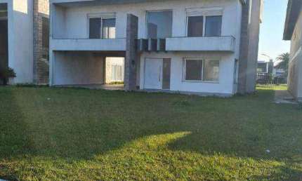 Sobrado com 4 dormitórios à venda, 360 m² por R$ 2.000.000,00 - Centro - Imbé/RS