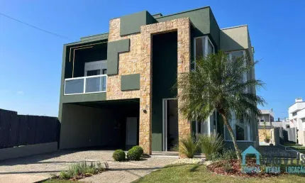 Casa de Alto Padrão, por R$ 1.680.000 - Condomínio Marítimo - Tramandaí/RS