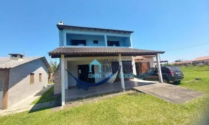 CASA AMPLA NO CENTRINHO DE MAGISTÉRIO!! Casa com 3 dormitórios à venda por R$ 300.000 - Praia do Magistério - Balneário Pinhal/RS