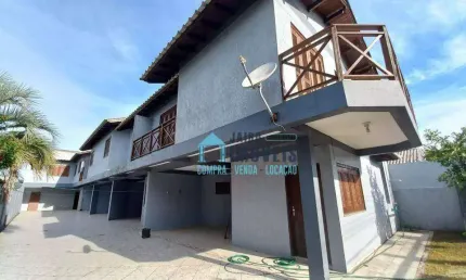 Sobrado com 3 dormitórios, sendo 1 suíte à venda, 116 m² por R$ 374.000 - Centro - Tramandaí/RS