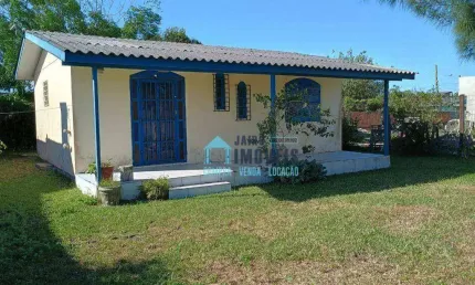 Casa com 2 dormitórios em boa localização à venda por R$ 170.000 - Centro - Balneário Pinhal/RS