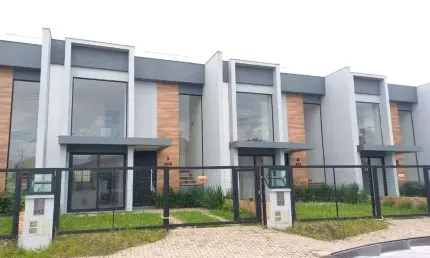 Sobrado com 3 dormitórios à venda por R$ 650.000 - Centro - Imbé/RS