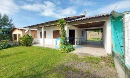 Casa com 2 dormitórios à venda por R$ 185.000,00 - Magistério - Balneário Pinhal/RS