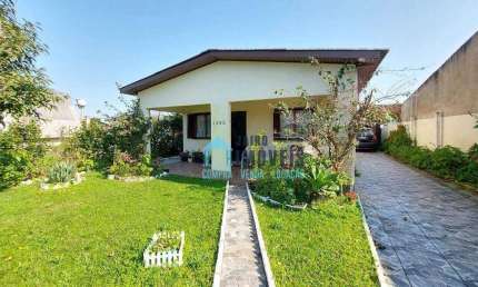 Casa com anexo, em boa localização à venda por R$ 220.000 - Centro - Balneário Pinhal/RS