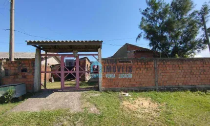 Casa ampla com 3 dormitórios à venda por R$ 98.000 - Magistério - Balneário Pinhal/RS