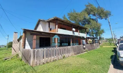 Sobrado com ponto comercial à venda por R$ 160.000 - Pinhal Sul - Balneário Pinhal/RS