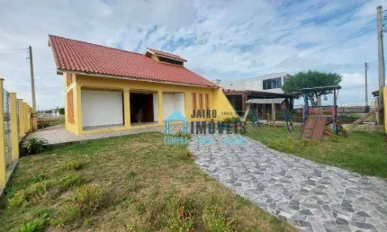 Linda Casa à poucos metros do Mar, com 3 dormitórios à venda por R$ 430.000 - Centro - Balneário Pinhal/RS