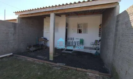 Casa com 2 dormitórios à venda por R$ 110.000,00 - Centro - Balneário Pinhal/RS