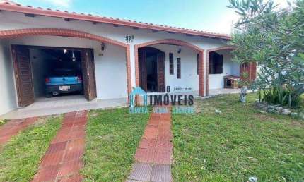 Casa com 3 dormitórios à venda por R$ 240.000,00 - Centro - Balneário Pinhal/RS