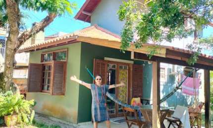 Casa com 2 quartos para alugar na Servidão Caminho das Orquídeas, 377, São João do Rio Vermelho, Florianópolis
