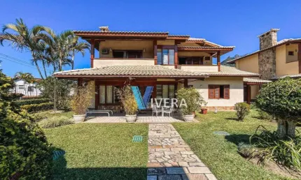 Casa com 4 dormitórios, 186 m² - venda por R$ 1.390.000,00 ou aluguel por R$ 10.860,00 - Alto - Teresópolis/RJ
