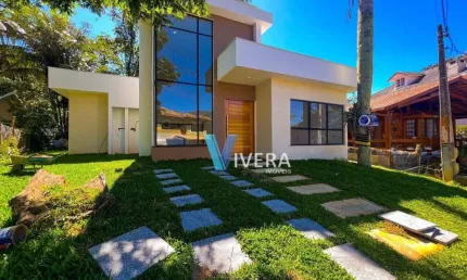 Casa com 3 dormitórios à venda, 121 m² por R$ 850.000,00 - Vargem Grande - Teresópolis/RJ