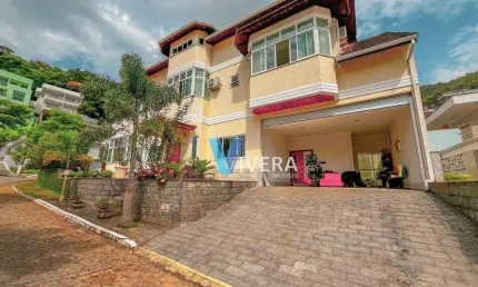 Casa com 6 dormitórios à venda, 256 m² por R$ 2.100.000,00 - Tijuca - Teresópolis/RJ