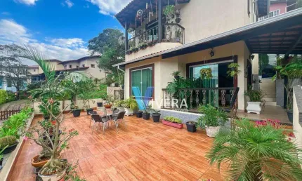 Casa com 4 dormitórios à venda, 178 m² por R$ 764.000,00 - Vargem Grande - Teresópolis/RJ