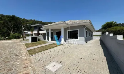 Casa com 3 dormitórios à venda, 150 m² por R$ 1.250.000,00 - Albuquerque - Teresópolis/RJ