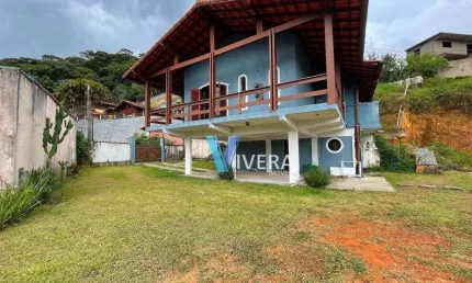 Casa com 3 dormitórios à venda, 196 m² por R$ 998.000,00 - Golfe - Teresópolis/RJ